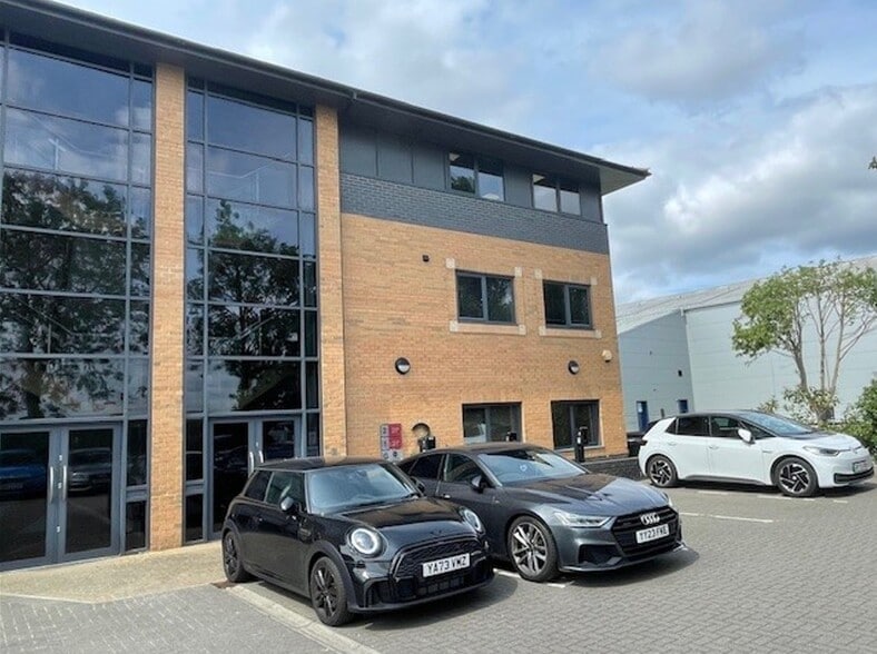 Common Rd, York to rent - Building Photo - Image 2 of 3