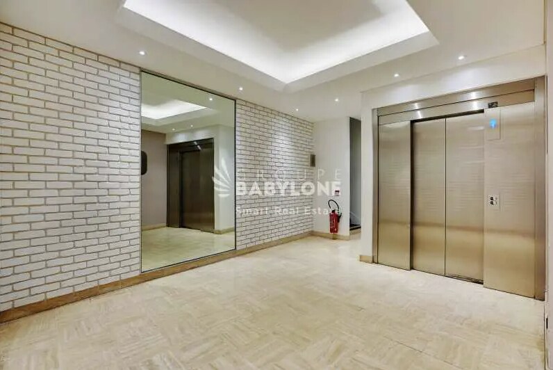 Office in Boulogne-Billancourt to rent Lobby- Image 1 of 14