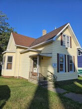 817 Washington St, Michigan City, IN for rent Building Photo- Image 2 of 3