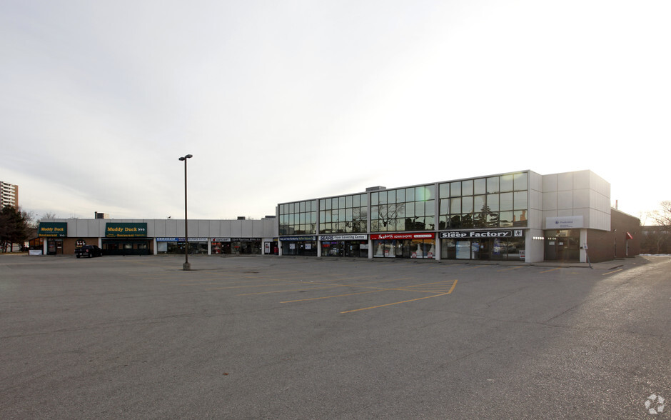 2200 Dundas St E, Mississauga, ON for sale - Primary Photo - Image 1 of 1