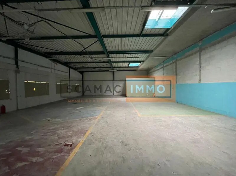 Light Industrial in Tremblay-en-France to rent Interior Photo- Image 1 of 27