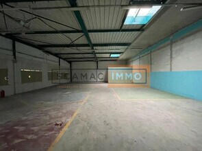 Light Industrial in Tremblay-en-France to rent Interior Photo- Image 1 of 27
