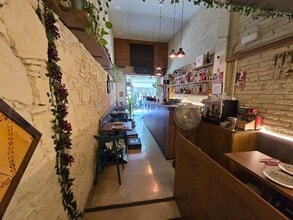 Retail in Barcelona, Barcelona to rent Interior Photo- Image 1 of 8