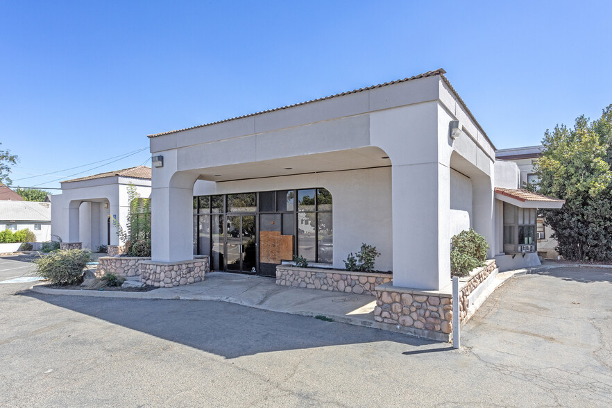 256 N K St, Tulare CA - Commercial Property