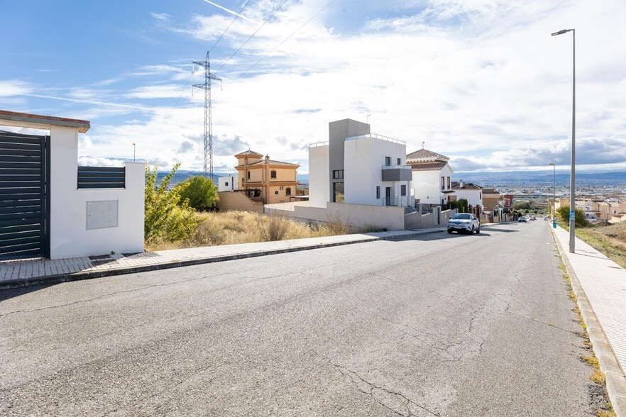 Avenida Cerro Alfonsico, 20, Peligros, Granada for sale - Primary Photo - Image 1 of 18