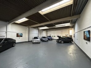 Woodside Rd, Cwmbran to rent Interior Photo- Image 2 of 8