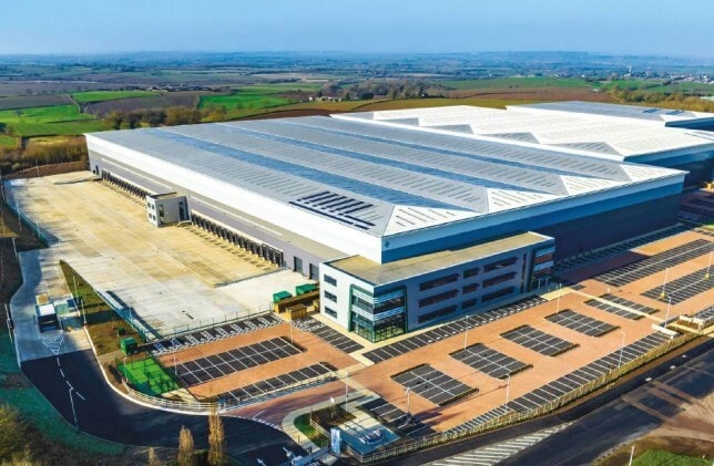 Royal Oak Way N, Daventry to rent - Building Photo - Image 2 of 3