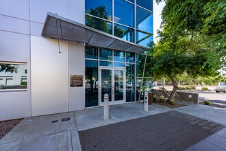 1910 E Thomas Rd, Phoenix, AZ for rent Building Photo- Image 1 of 8