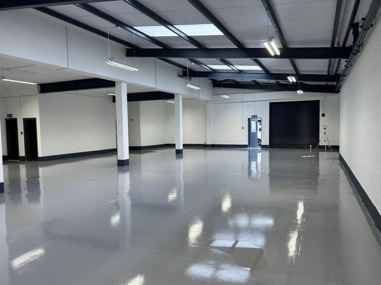 16 Andre St, London to rent - Building Photo - Image 2 of 14