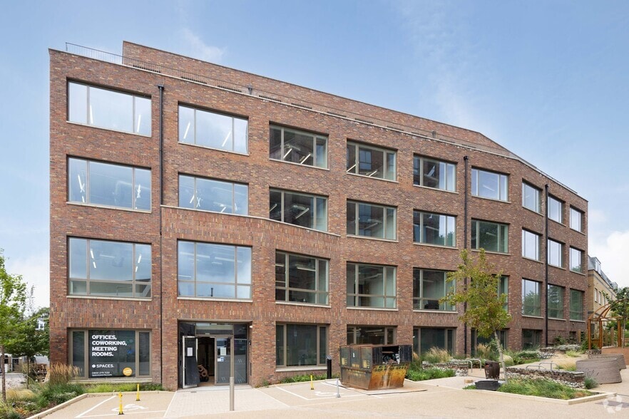 Liddell Pl, London to rent - Building Photo - Image 2 of 2