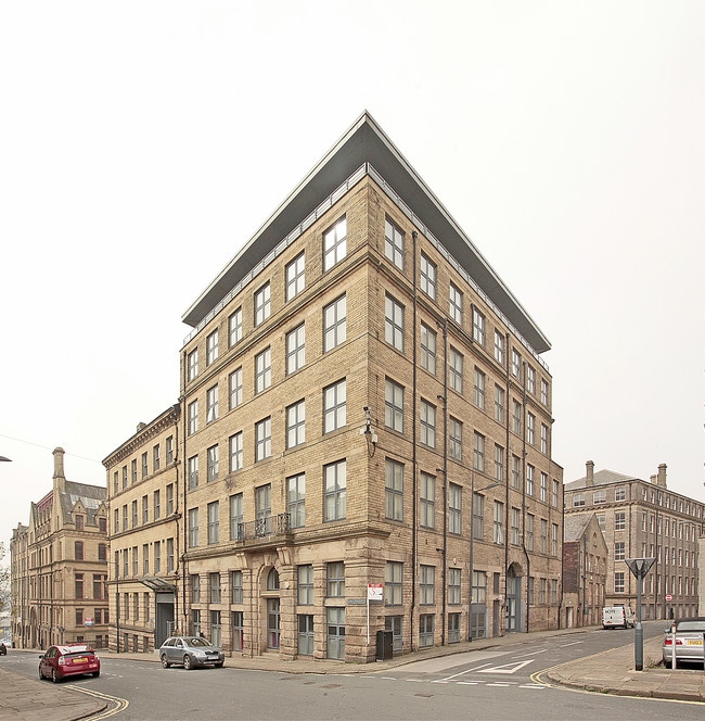 More details for 63-65 East Para, Bradford - Office for Sale
