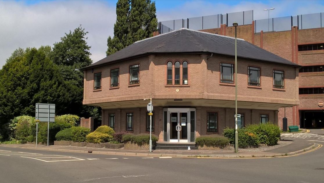 20 Hook Rd, Epsom for sale Primary Photo- Image 1 of 1