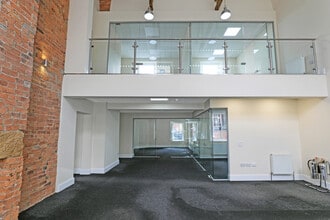 31 Regent St, Barnsley to rent Interior Photo- Image 2 of 23