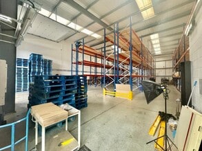 Butterfield Green Rd, Luton to rent Interior Photo- Image 2 of 3