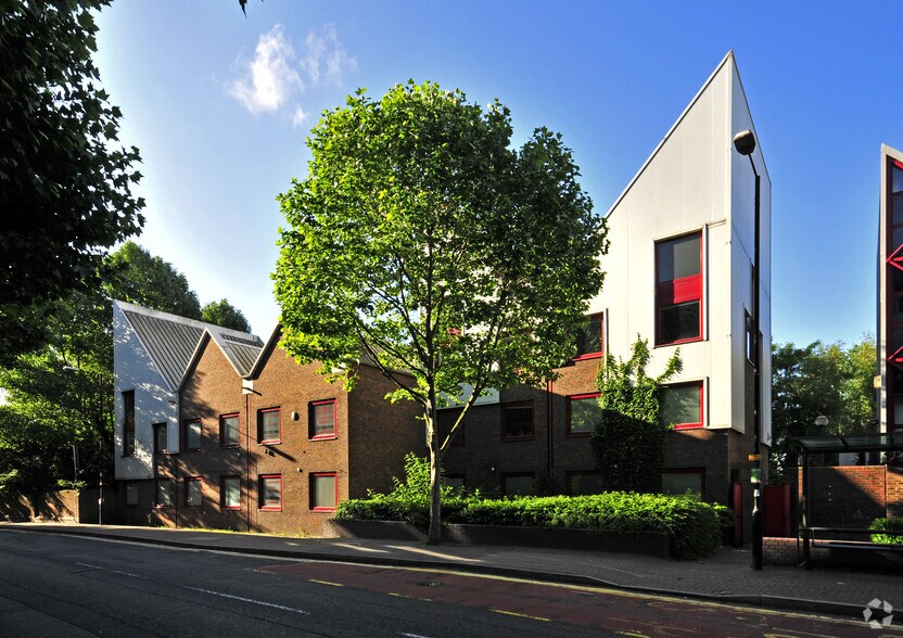 Limeharbour, London for sale - Building Photo - Image 1 of 1