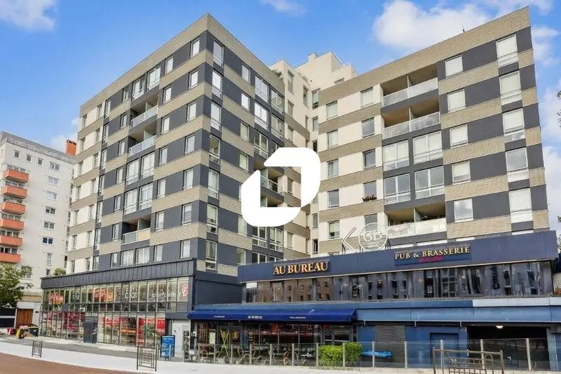 Office in Suresnes for sale Building Photo- Image 1 of 7