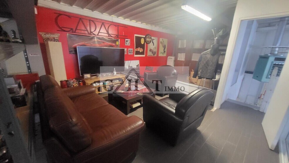 Retail in Pringy for sale - Building Photo - Image 1 of 1
