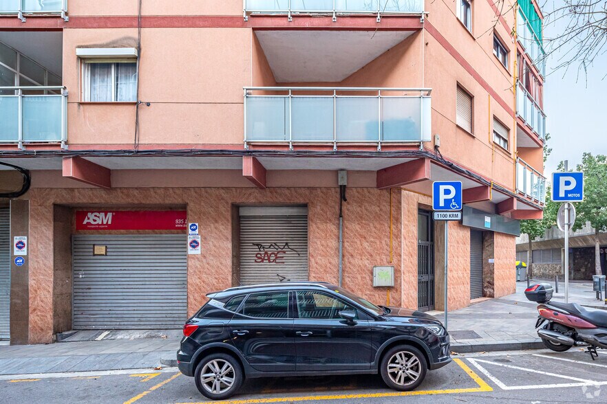 Retail in Santa Coloma de Gramenet, Barcelona to rent - Building Photo - Image 3 of 4