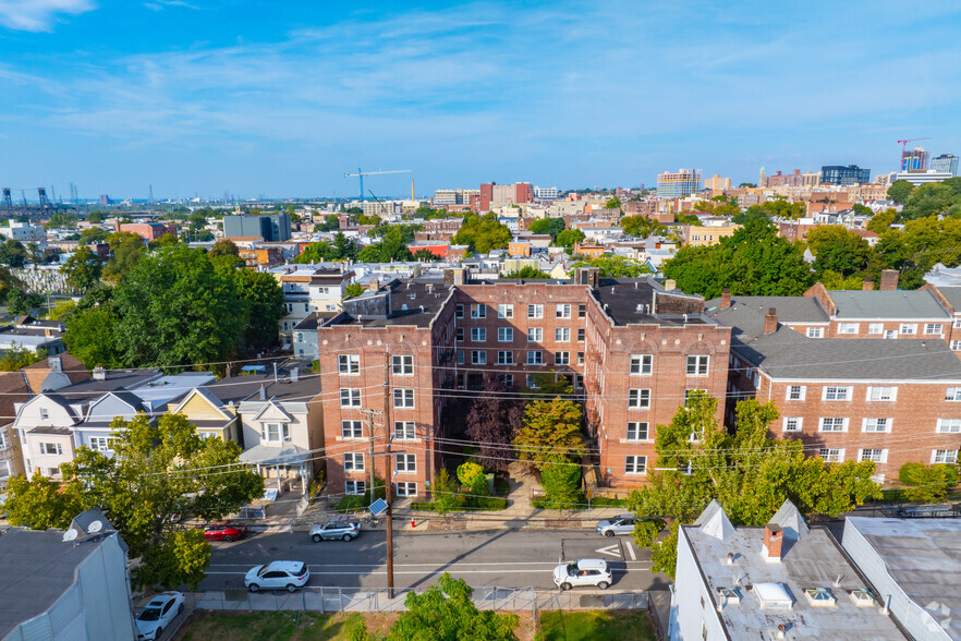 146 Glenwood Ave, Jersey City, NJ for sale - Building Photo - Image 1 of 21