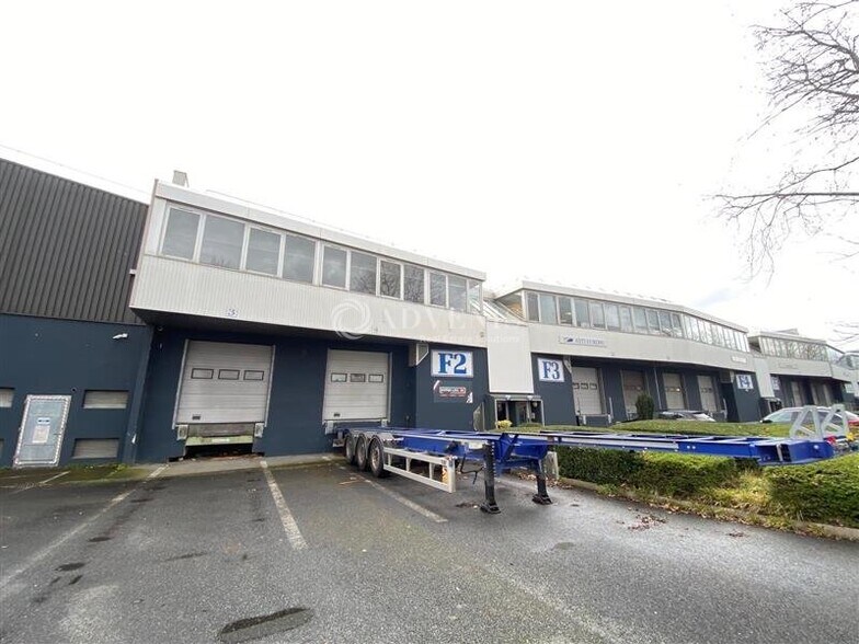 Light Industrial in Bonneuil-sur-Marne to rent - Building Photo - Image 1 of 5
