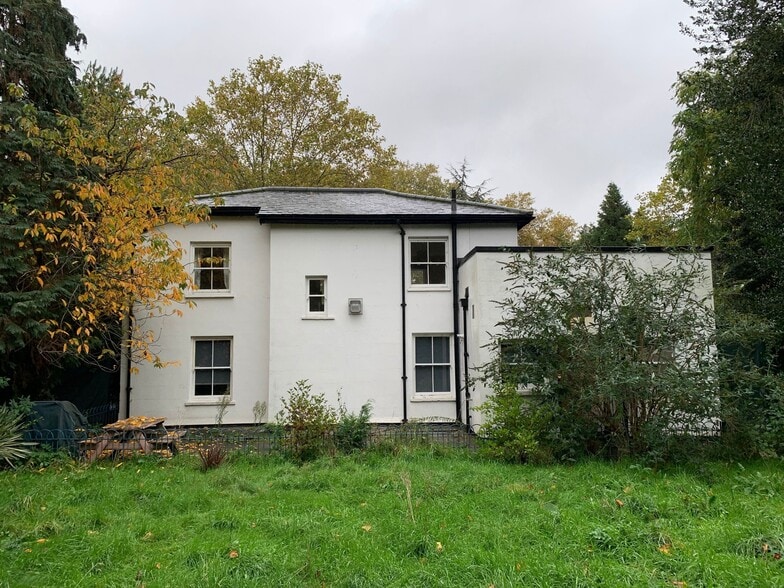 Victoria Park, London to rent - Building Photo - Image 3 of 5