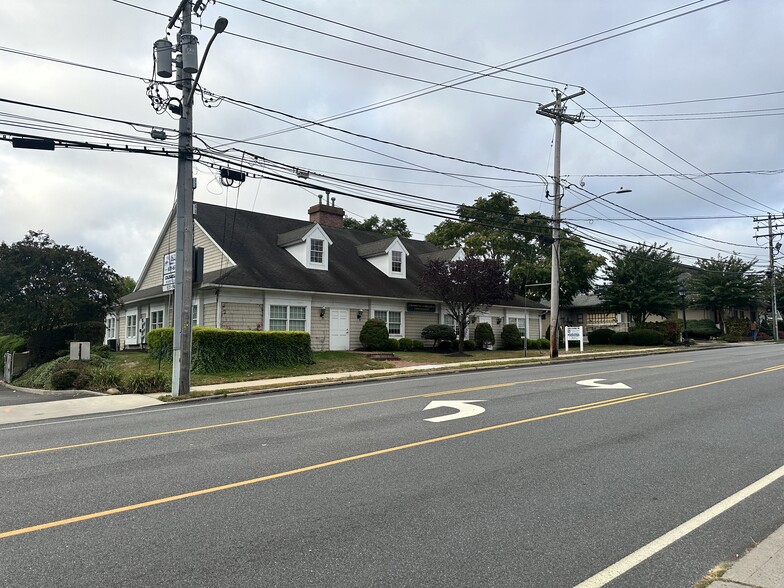 6 S Jersey Ave, Setauket, NY for rent - Building Photo - Image 2 of 14