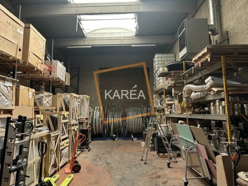 Light Industrial in Collégien to rent Interior Photo- Image 1 of 6