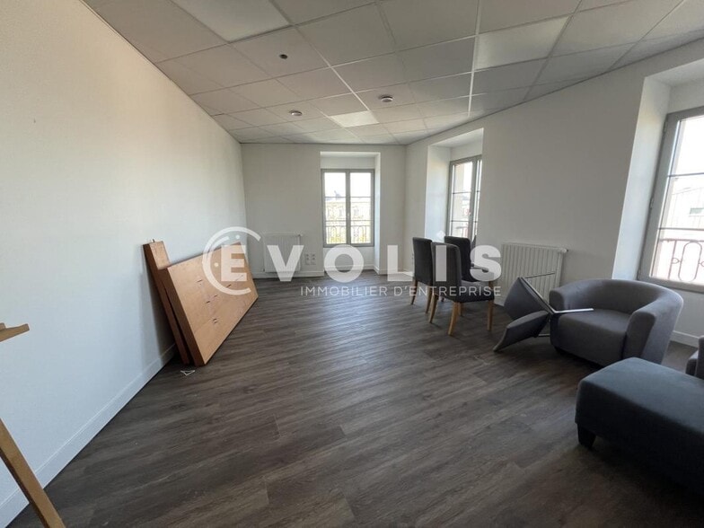 Office in Le Raincy to rent - Interior Photo - Image 2 of 10