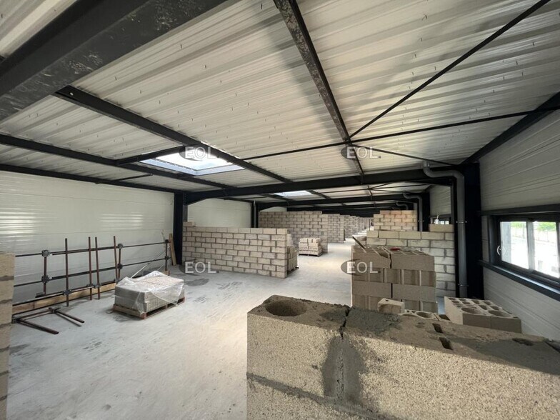 Light Industrial in Épinay-sur-Seine to rent - Building Photo - Image 2 of 5