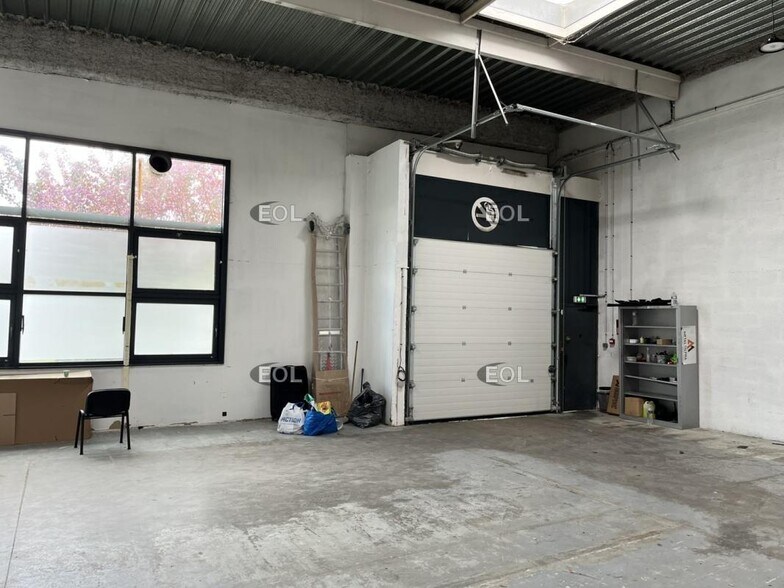 Light Industrial in Gennevilliers to rent - Interior Photo - Image 3 of 10