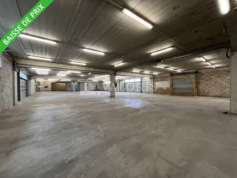 Industrial in Aubagne to rent - Building Photo - Image 1 of 9