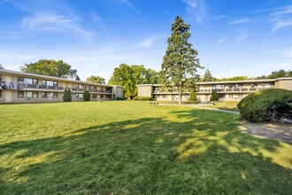 222 Capri Ter, Wheeling, IL for sale Building Photo- Image 1 of 10