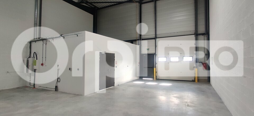 Office in Savigny Le Temple to rent - Interior Photo - Image 3 of 6