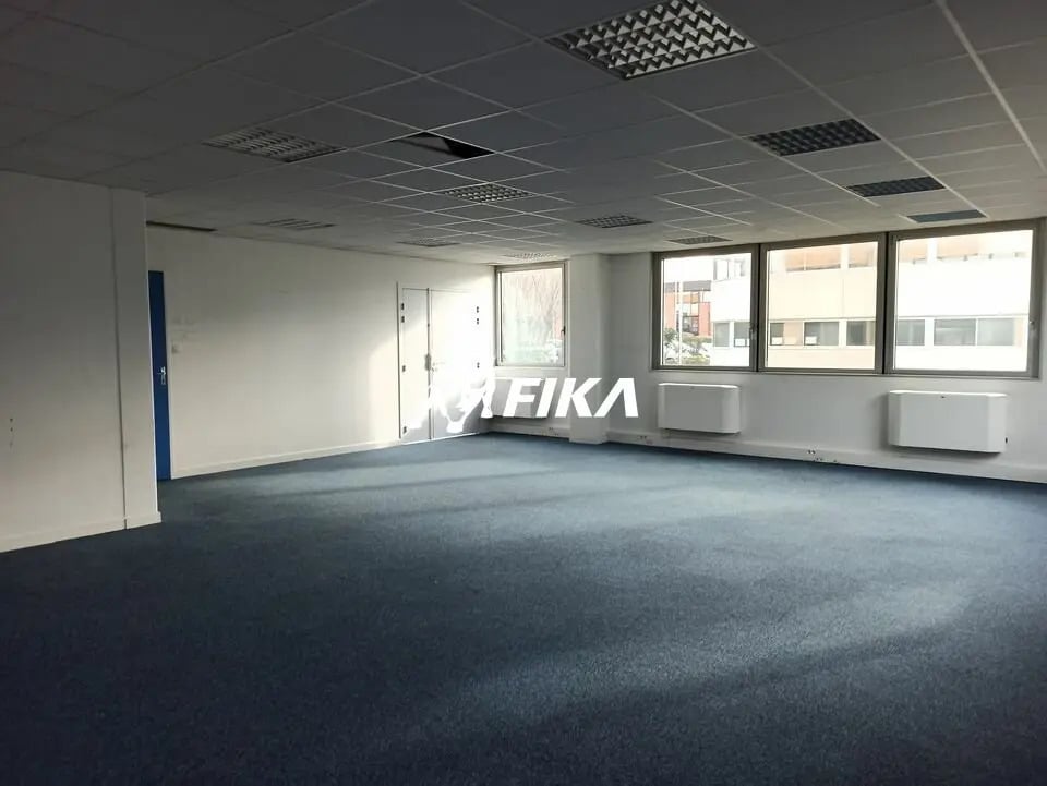 209 Rue Jean Bart, Labège to rent Building Photo- Image 1 of 8