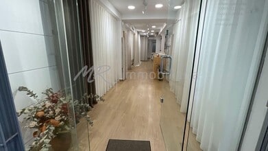 Retail in Granollers, Barcelona to rent Interior Photo- Image 2 of 19