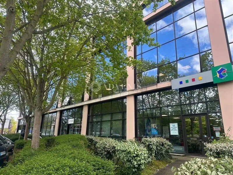 Office in Torcy to rent Building Photo- Image 1 of 6