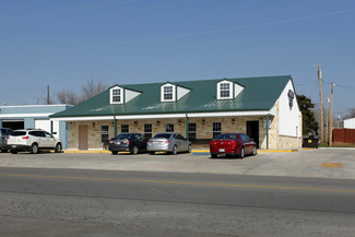 More details for 209 E Walnut St, Tecumseh, OK - Retail for Rent