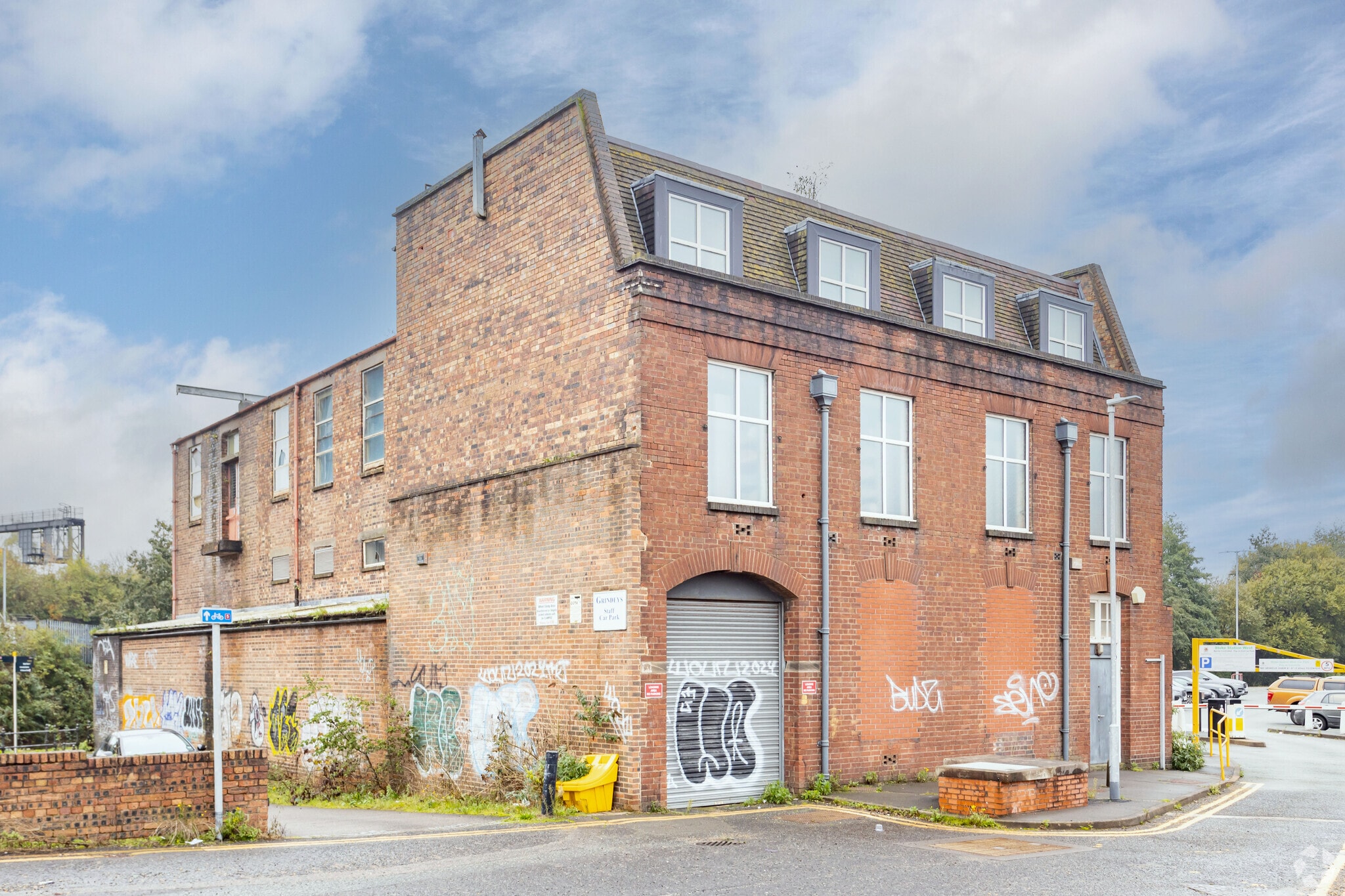 Wharf Pl, Stoke-On-Trent for sale Primary Photo- Image 1 of 1