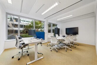 34-40 Rue Guynemer, Issy-les-Moulineaux to rent Interior Photo- Image 2 of 2