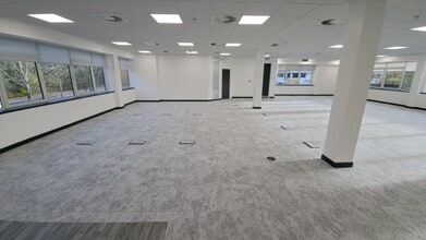 2 Lyon Way, Camberley to rent Interior Photo- Image 1 of 4