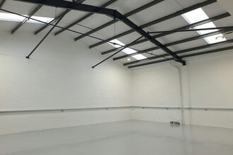 Westfield St, London to rent Interior Photo- Image 2 of 5