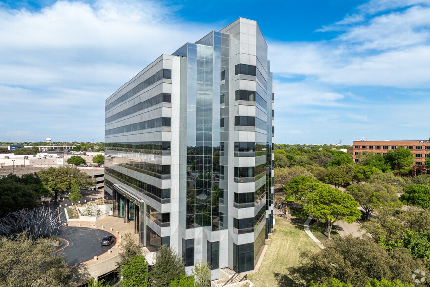 4965 Preston Park Blvd, Plano, TX for rent - Building Photo - Image 3 of 6