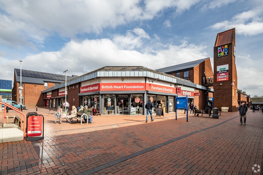 Lee Rd, Manchester to rent - Building Photo - Image 3 of 4