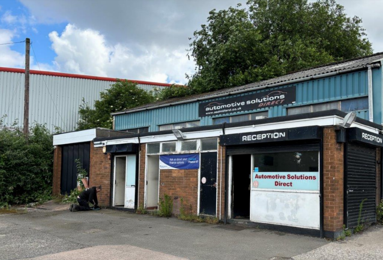 Oldbury Rd, West Bromwich for sale Building Photo- Image 1 of 1