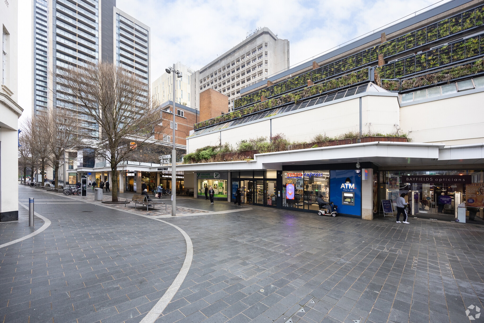 43 Wolsey Walk, Woking to rent Building Photo- Image 1 of 6