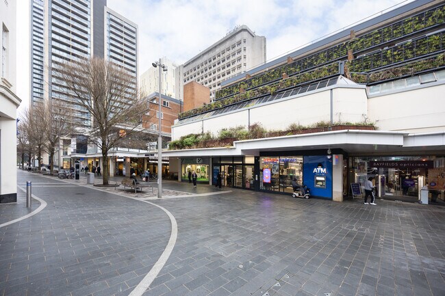 More details for 43 Wolsey Walk, Woking - Retail to Rent