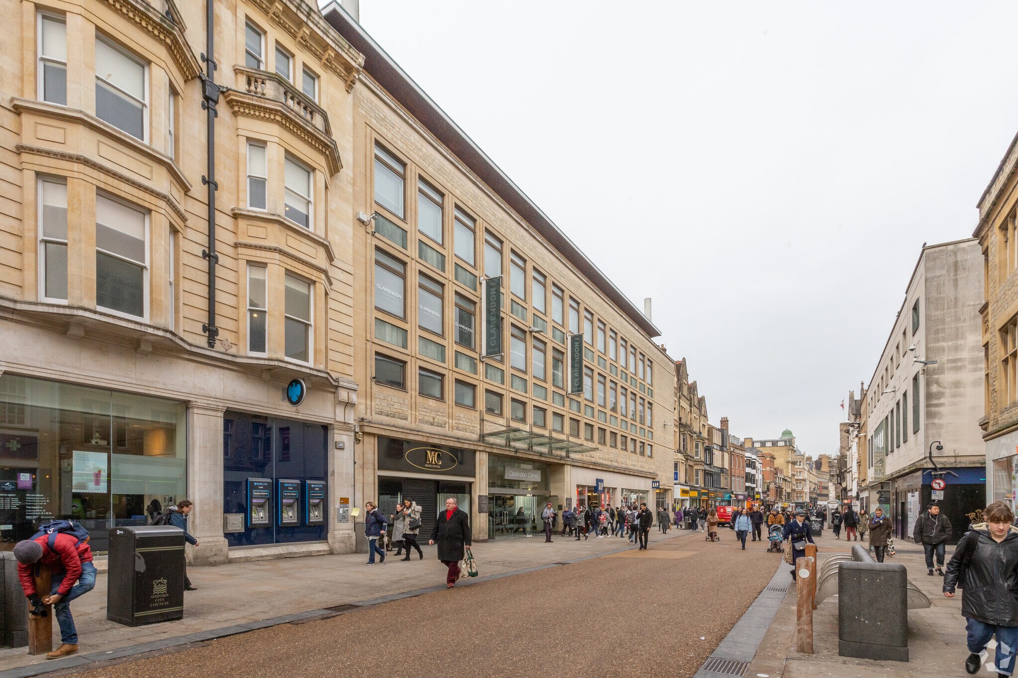 52 Cornmarket St, Oxford for sale Primary Photo- Image 1 of 1