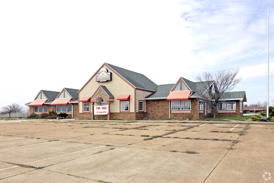 2401 W Tower Rd, Bolivar, MO for sale - Primary Photo - Image 1 of 1