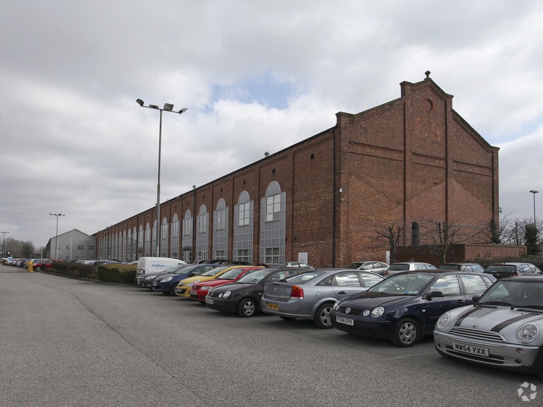 Waterside S, Lincoln for sale - Building Photo - Image 2 of 3