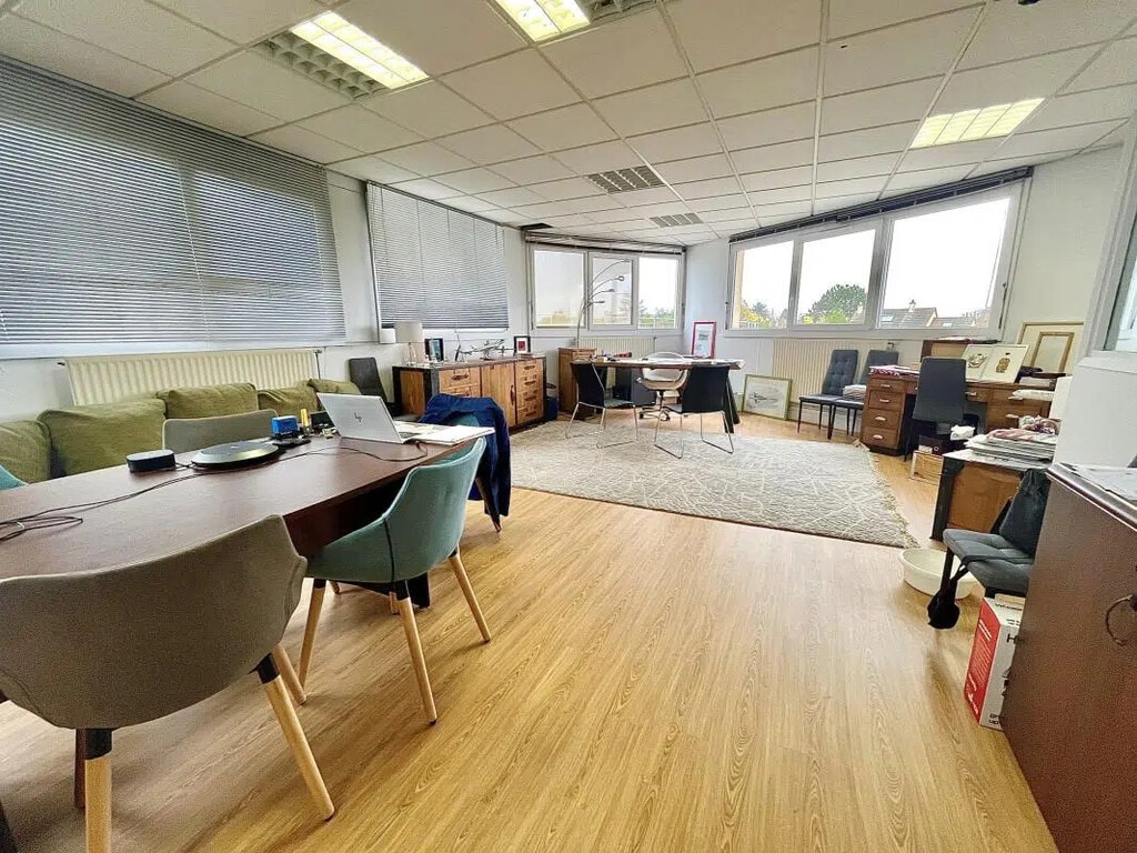Vente Bureaux 184 m² - Photo 1